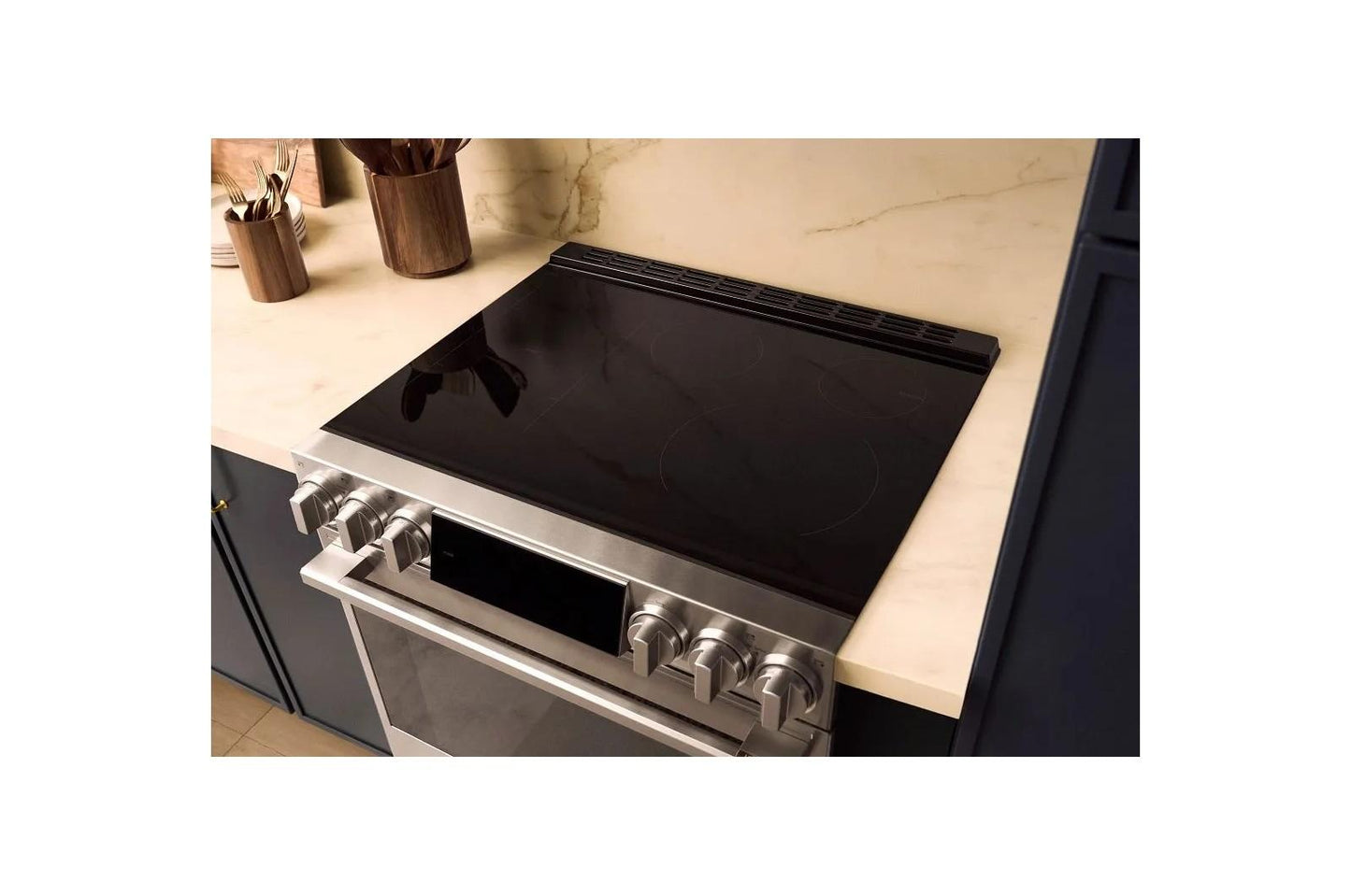LSIU6339XE LG SIGNATURE 6.3 cu. ft. Smart Induction Slide-In Range with Dynamic ProBake Convection®, Air Fry, Air Sous Vide, Pizza mode and AI Gourmet Camera