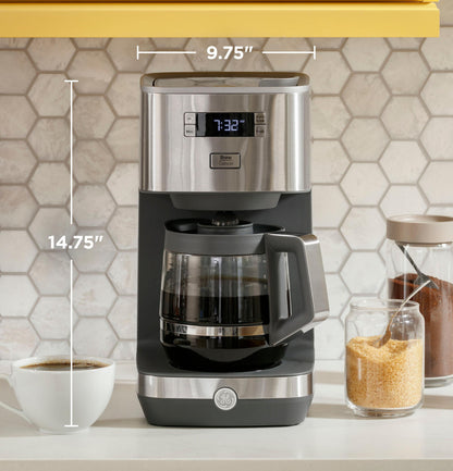 G7CDAASSPSS GE Drip Coffee Maker with Glass Carafe