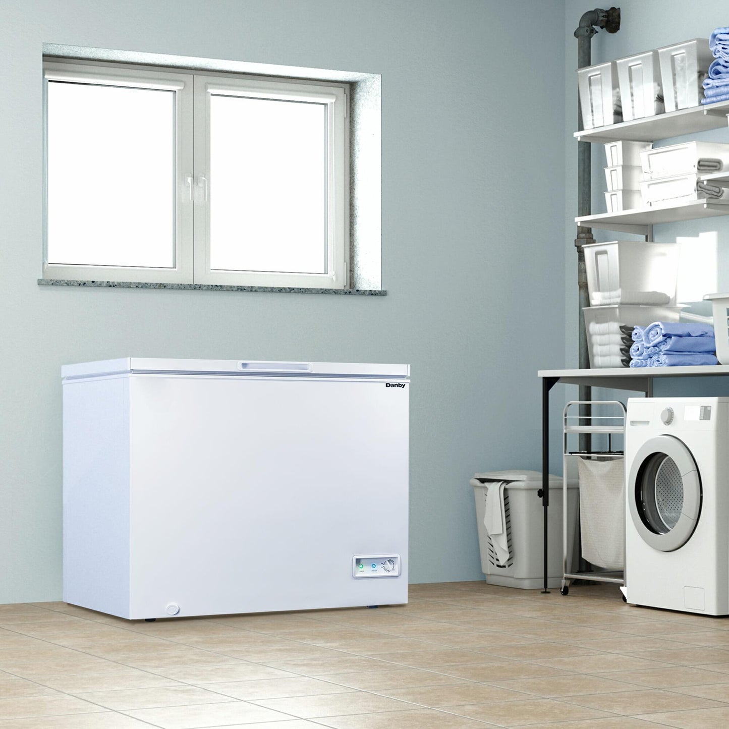 DCF070A5WDB Danby 7.0 cu. ft. Square Model Chest Freezer in White