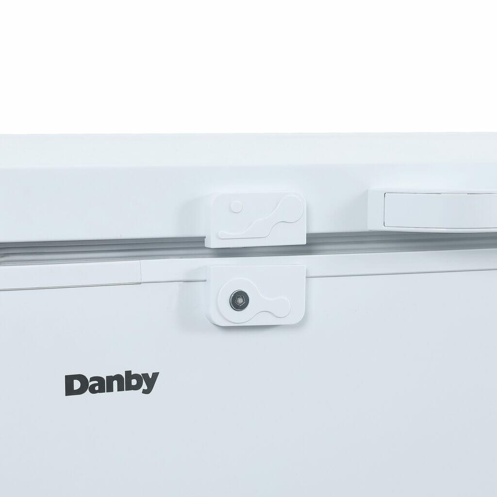 DCFM210A1WDB Danby 21.2 cu. ft. Chest Freezer in White