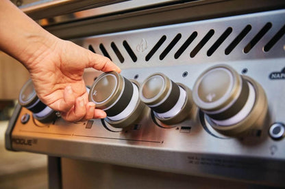 Napoleon Bbq RSE425RSIBNSS1 Rogue SE 425 RSIB with Infrared Side and Rear Burner , Natural Gas, Stainless Steel