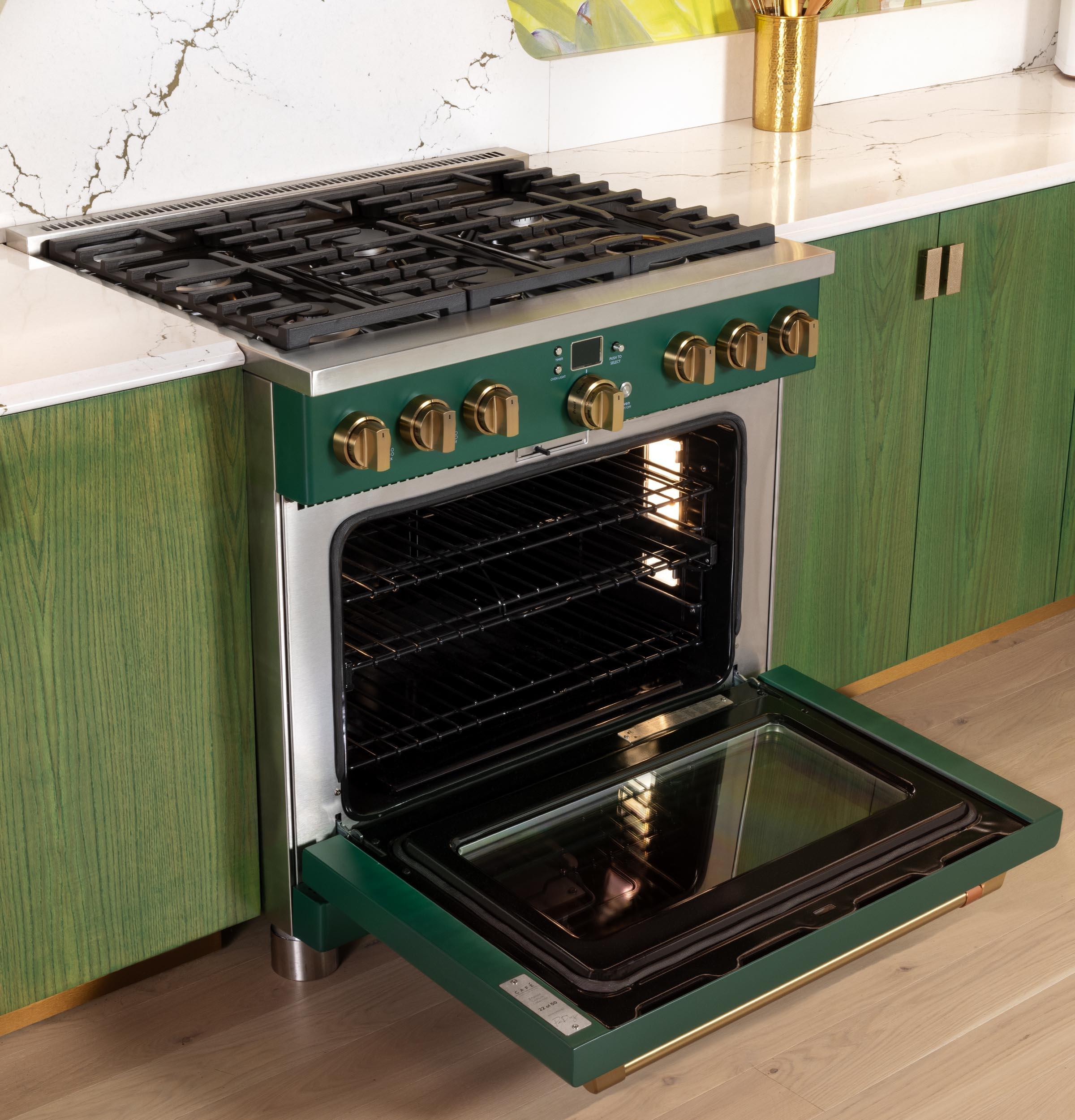 Cafe C2Y366P5TG2 Caf(eback)™ 36" Smart Dual-Fuel Commercial-Style Range with 6 Burners (Natural Gas)