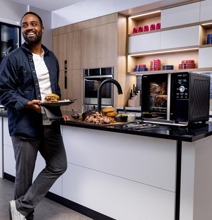P9SBAAS6VBB GE Profile™ Smart Indoor Pellet Smoker