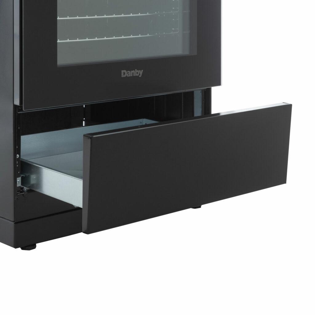 DER24V1B Danby 24" Wide Electric Range in Black