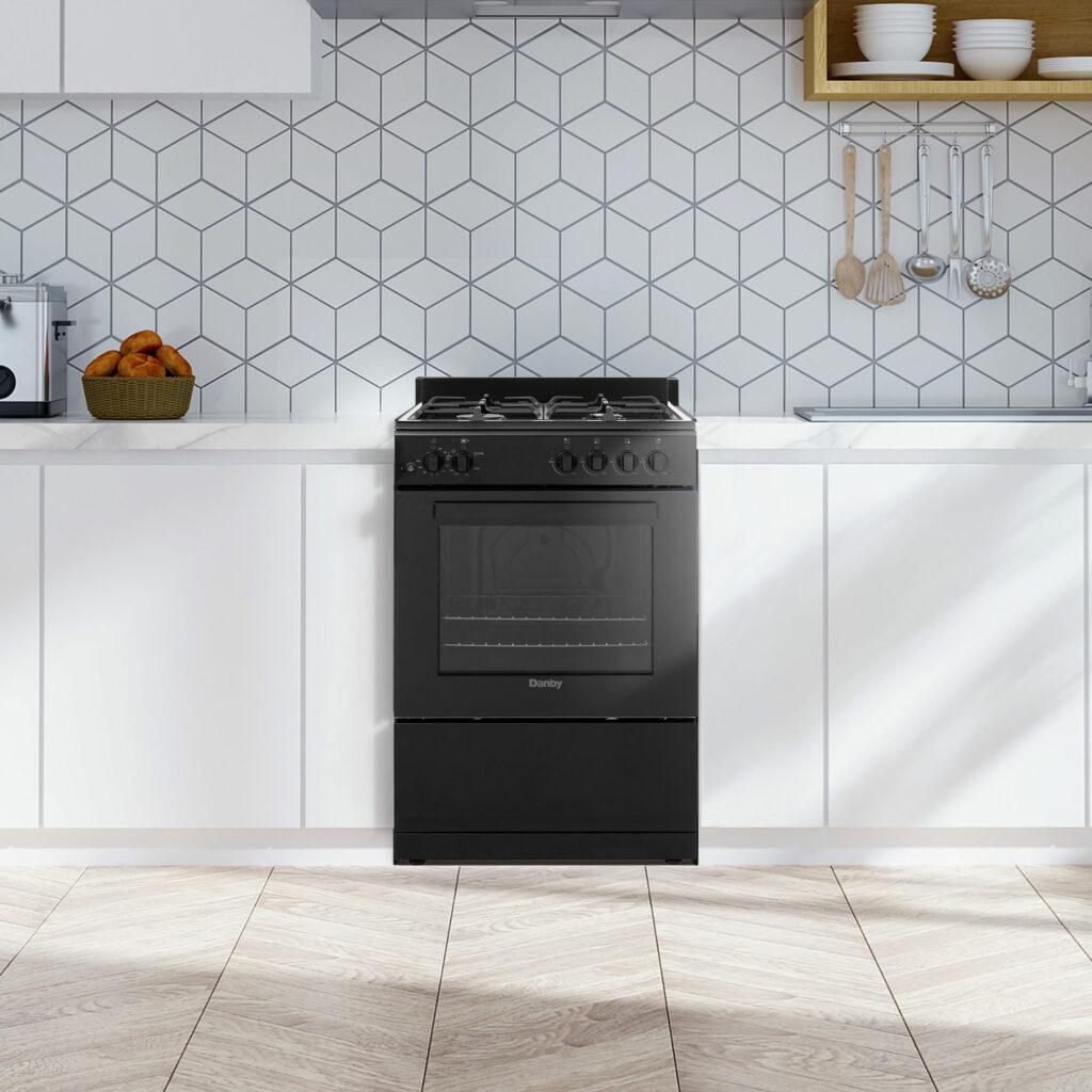 DR24V1BGLP Danby 24" Wide Gas Range in Black
