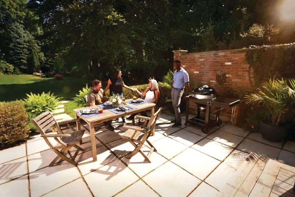 Napoleon Bbq PRO22KCART3 Professional 22 Charcoal Cart 22-inch Kettle Grill with Cart , Charcoal, Black