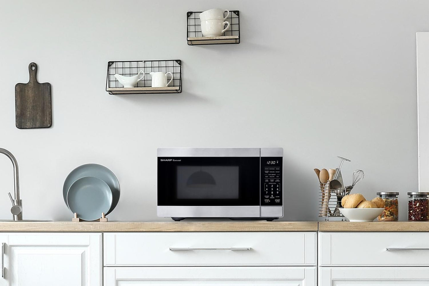 SMC0761KS Sharp 0.7 cu. ft. 700W Stainless Steel Countertop Microwave Oven