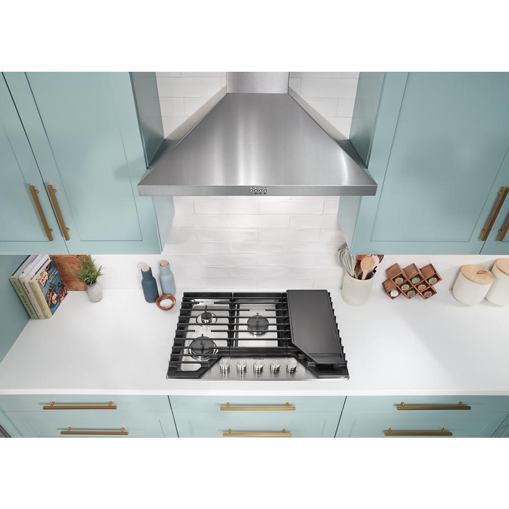 Whirlpool WCGK7530PS 30-inch Gas Cooktop with 5 Burners and EZ-2-Lift™ Hinged Cast-Iron Grates and Griddle