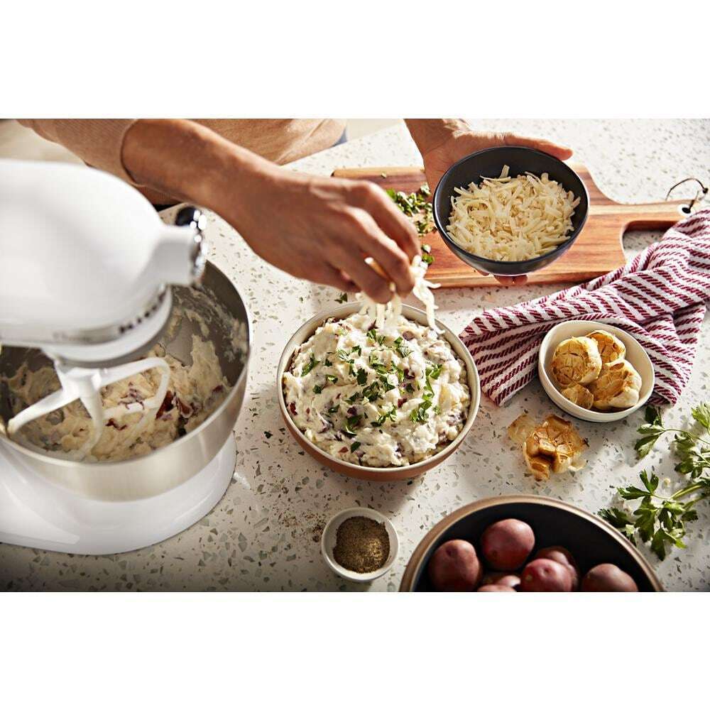 Kitchenaid K45SSWH Classic™ Series 4.5 Quart Tilt-Head Stand Mixer