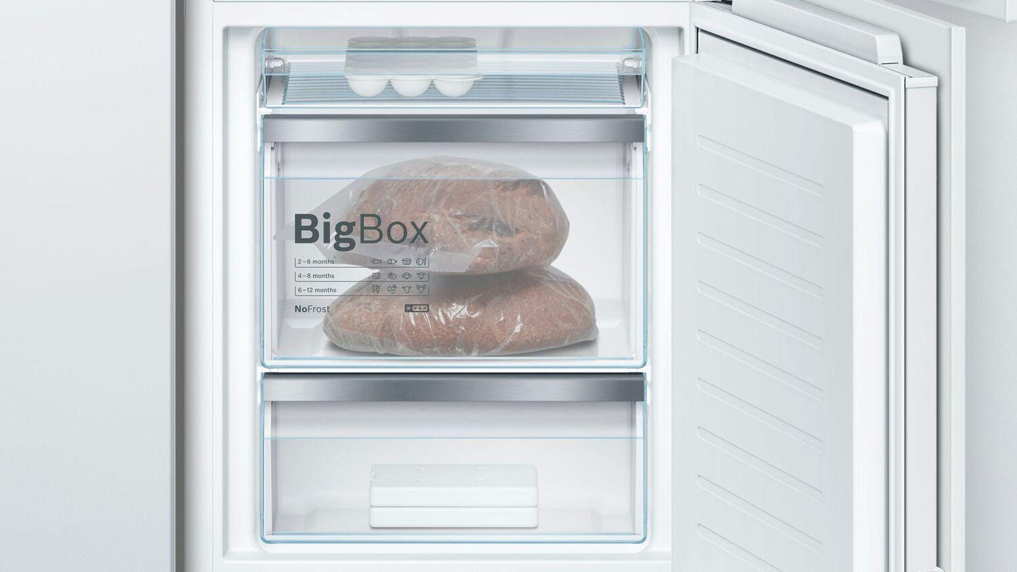 Bosch B09IB91NSP 800 Series, built-in fridge-freezer with freezer at bottom, soft close flat hinge