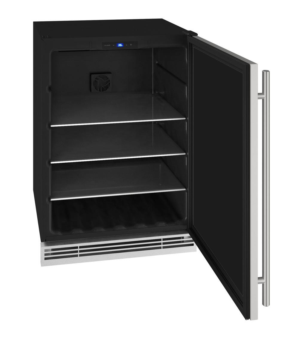 U-Line 24" Beverage Center With Stainless Solid Finish (115 V/60 Hz Volts /60 Hz Hz)