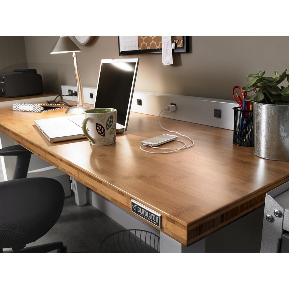 Gladiator GAAC68PSDW 6' Wide 9-Outlet Workbench Powerstrip