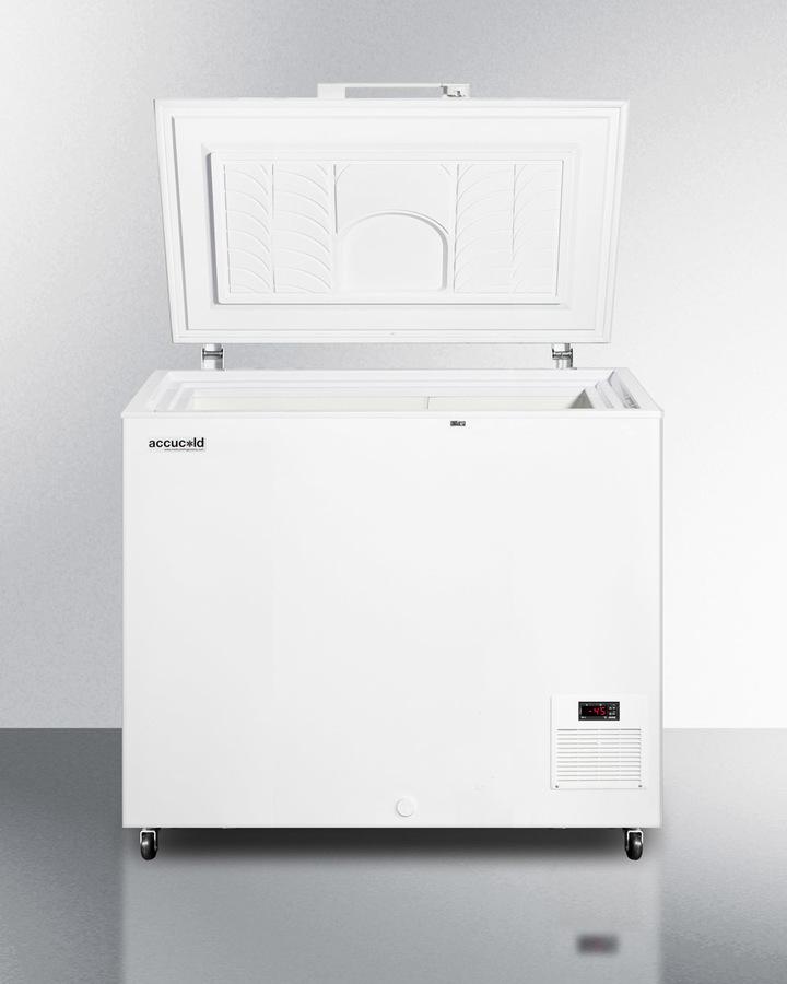 Summit 8.4 CU.FT. Chest Freezer