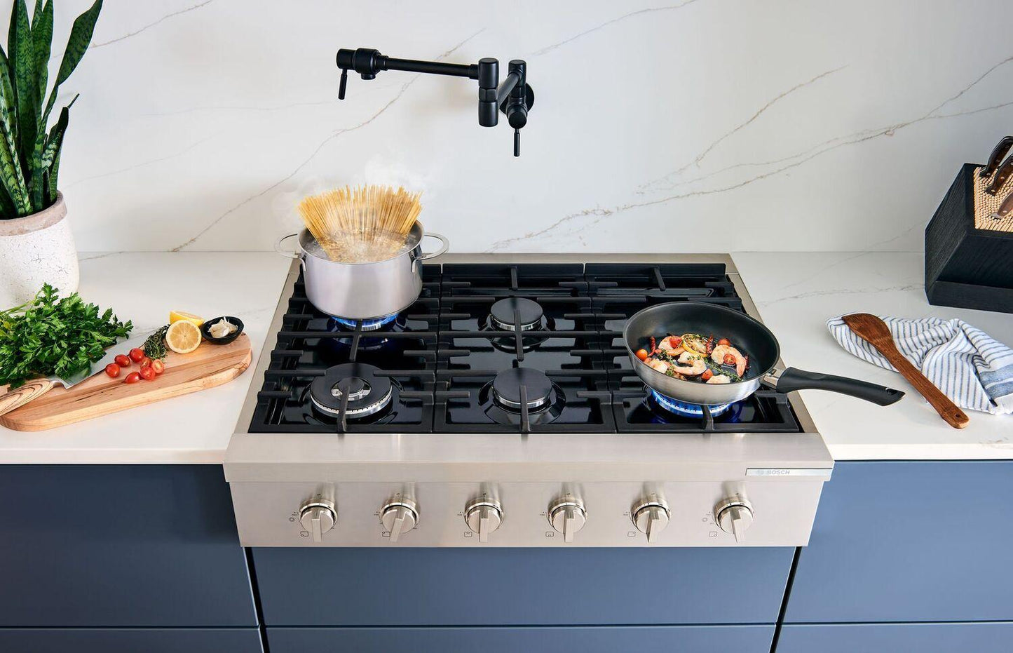 Bosch RGM8658UC 800 Series, Professional Rangetop, 36 ", Stainless steel