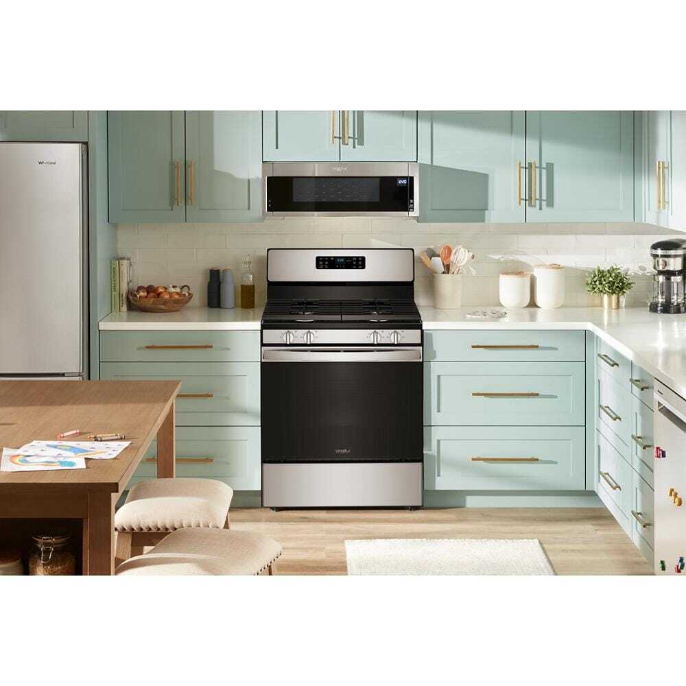 Whirlpool WFGS3030RS 30-inch Gas Range with Crispy Mode and Dishwasher Safe Grates