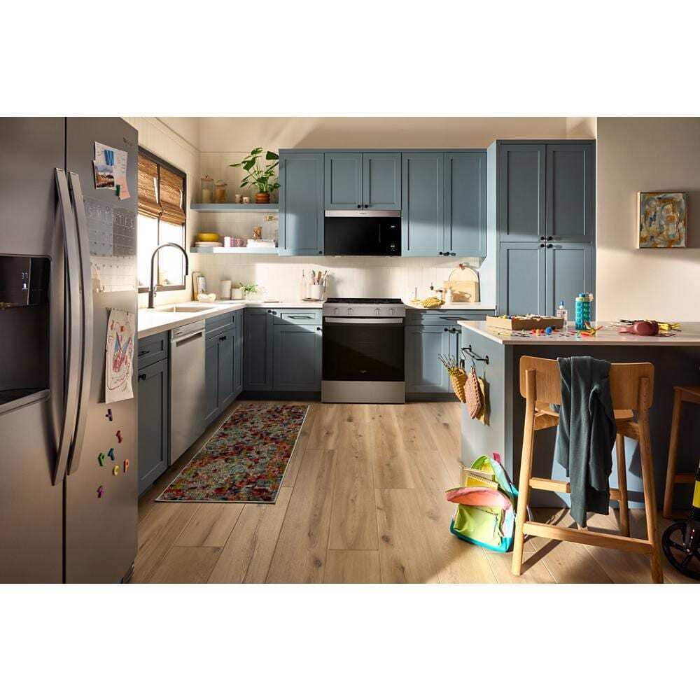 Whirlpool WSGS4530TS 30-inch Gas Smart Range with Air Cooking Technology and Steam Clean
