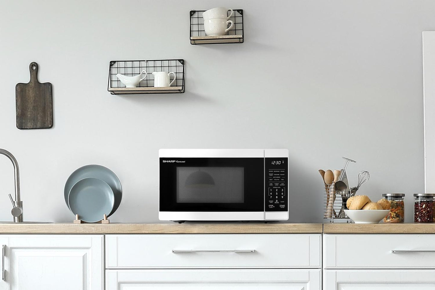 SMC0760KW Sharp 0.7 cu. ft. 700W White Countertop Microwave Oven