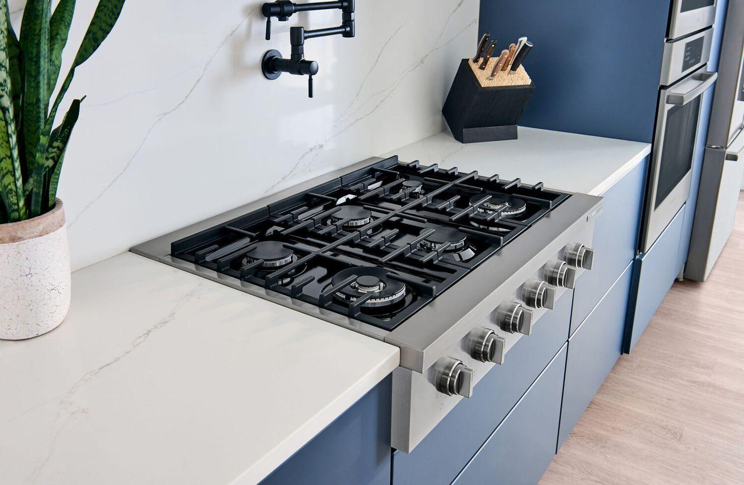 Bosch RGM8658UC 800 Series, Professional Rangetop, 36 ", Stainless steel