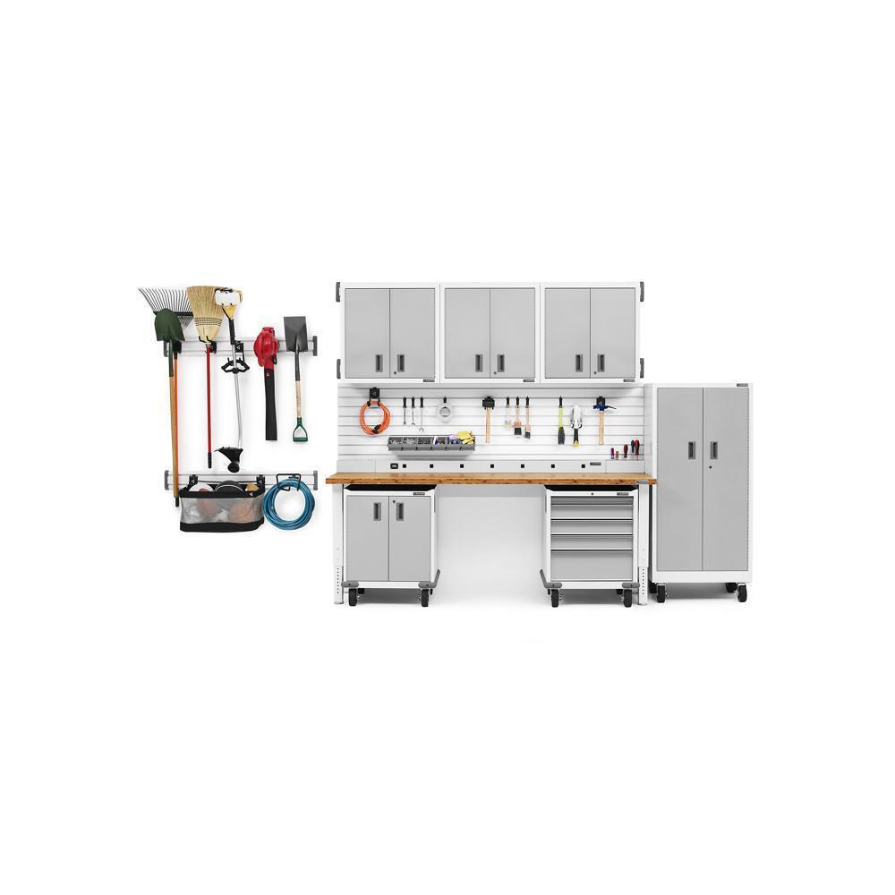 Gladiator GAAC68PSDW 6' Wide 9-Outlet Workbench Powerstrip