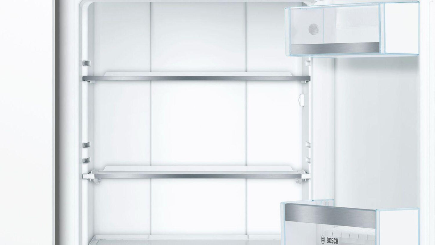 Bosch B09IB91NSP 800 Series, built-in fridge-freezer with freezer at bottom, soft close flat hinge