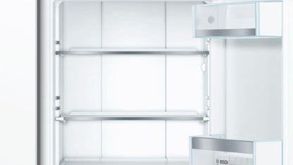Bosch B09IB91NSP 800 Series, built-in fridge-freezer with freezer at bottom, soft close flat hinge
