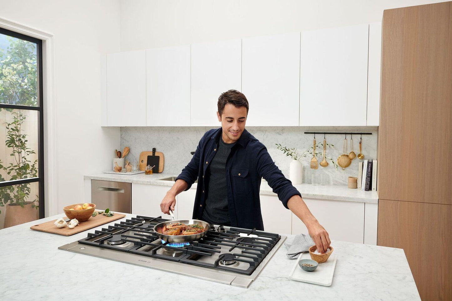 Bosch NGM8659UC 800 Series, Gas hob, 36'', Stainless steel