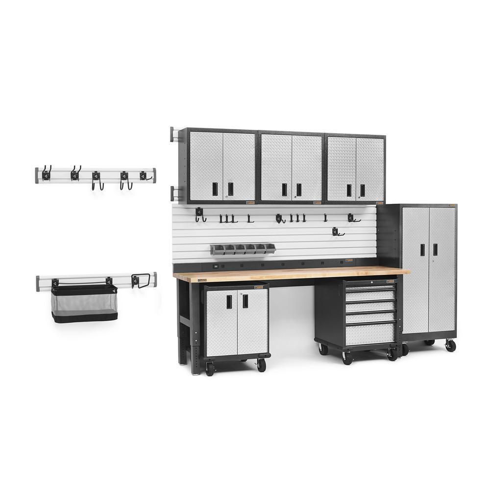 Gladiator GAAC68PSDG 6' Wide 9-Outlet Workbench Powerstrip