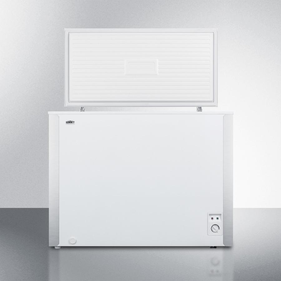 Summit SCFM62 7 CU.FT. Chest Freezer