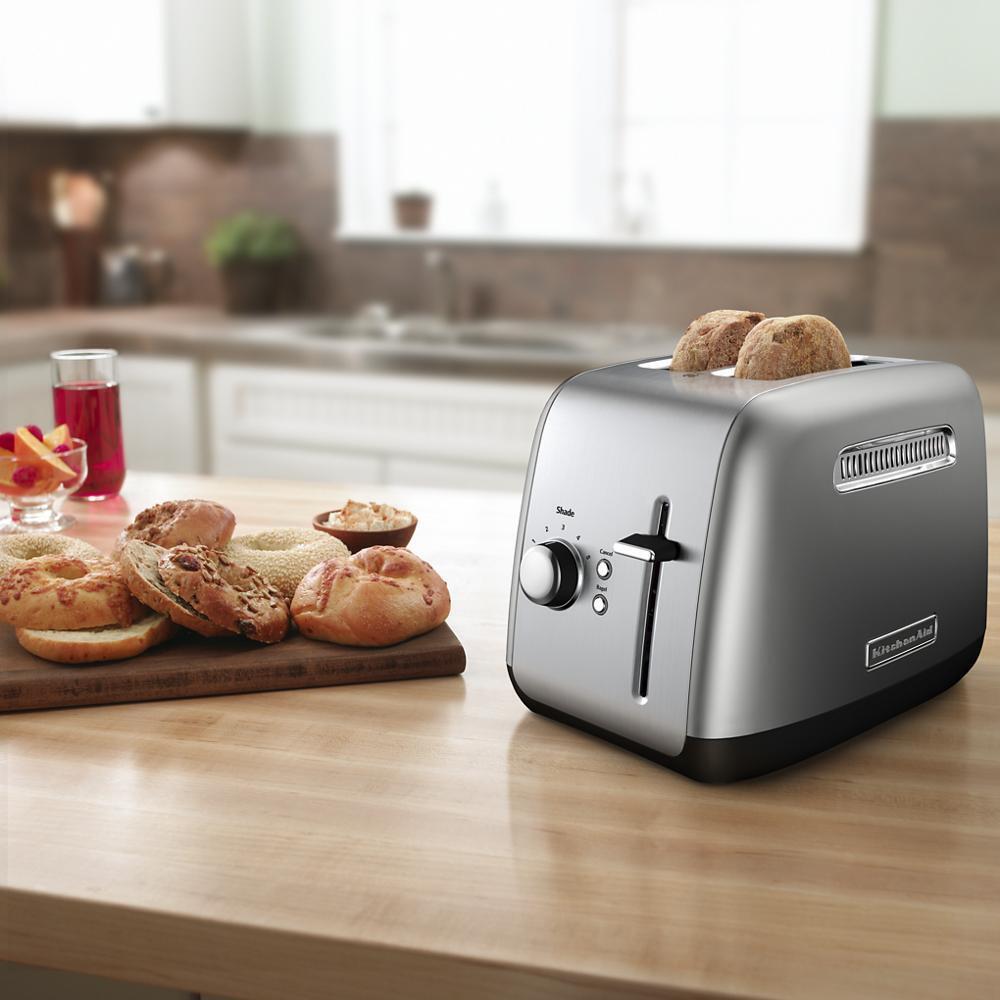 Kitchenaid KMT2115CU 2-Slice Toaster with manual lift lever