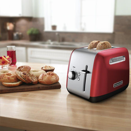 Kitchenaid KMT2115ER 2-Slice Toaster with manual lift lever