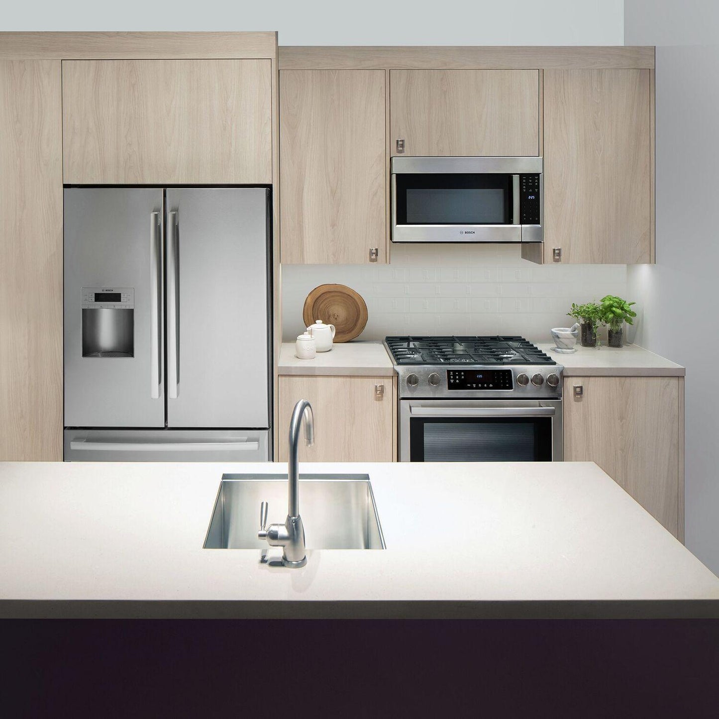 Bosch HMV8054U 800 Series, Over-The-Range Microwave, 30'', Door Hinge: left, Stainless steel