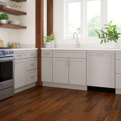 800 Series Dishwasher 24"