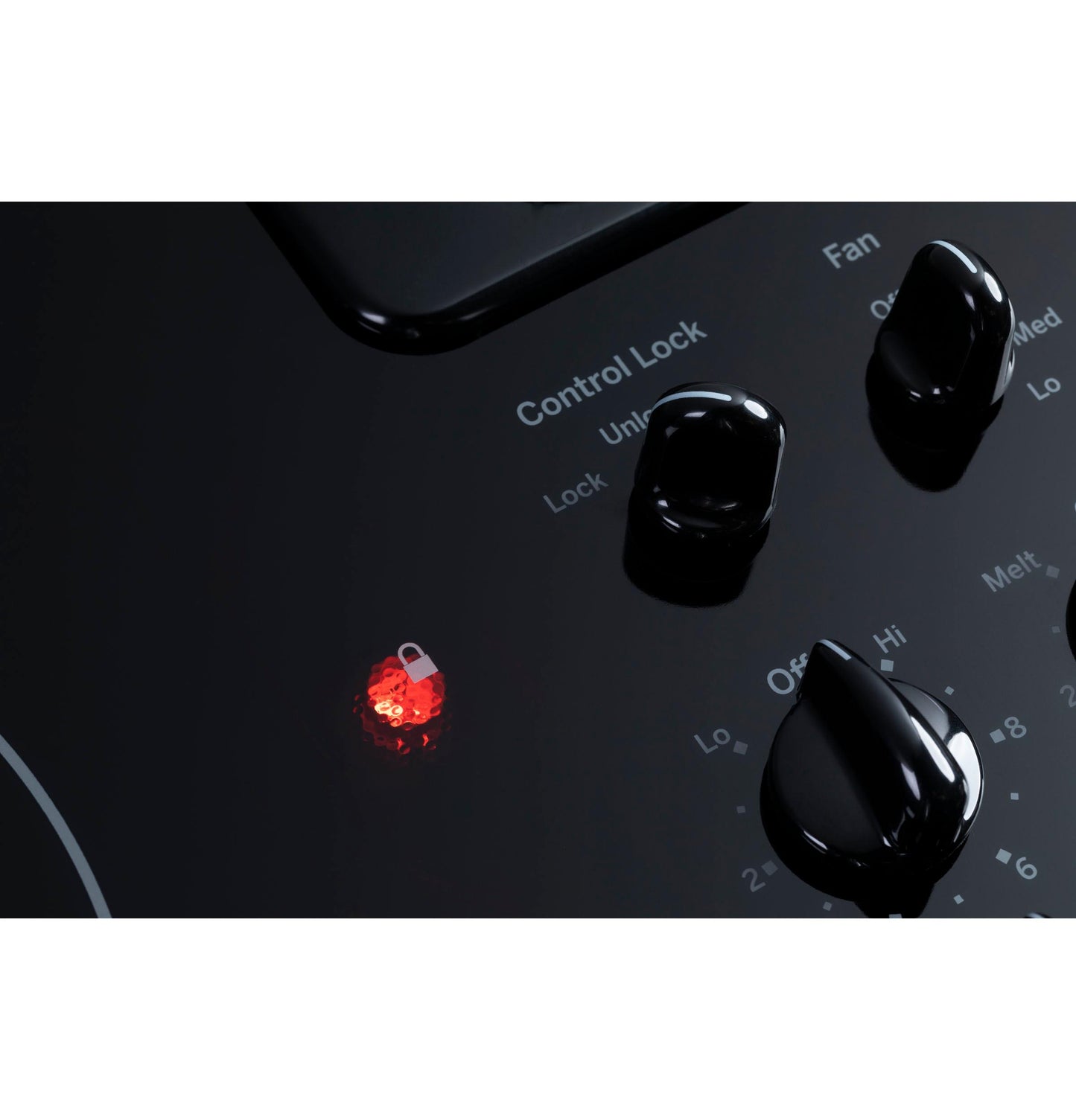 PP9830DRBB GE Profile™ 30" Downdraft Electric Cooktop
