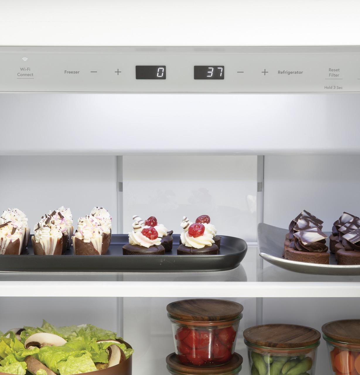 Caf(eback)™ 42" Smart Built-In Side-by-Side Refrigerator