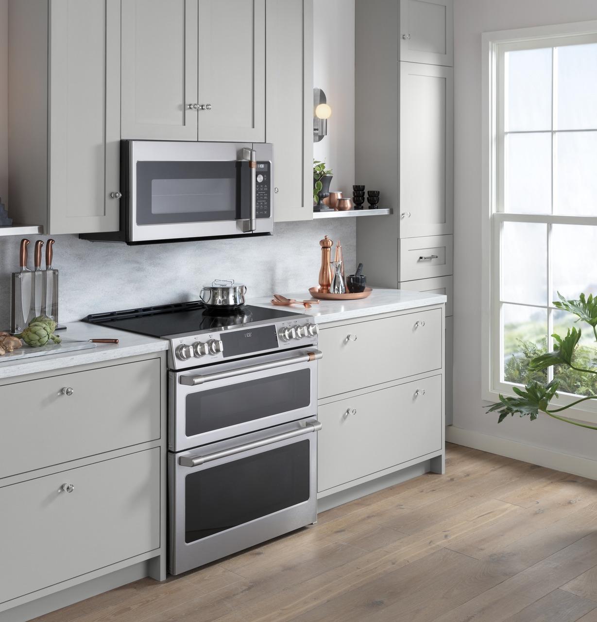Cafe CHS950P2MS1 CAF(EBACK)™ 30" Smart Slide-In, Front-Control, Induction and Convection Double-Oven Range