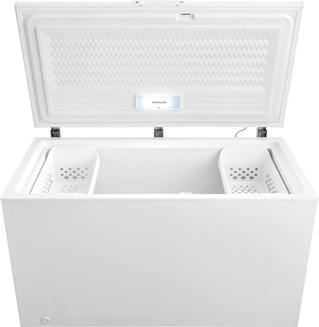 Frigidaire FFCL1542AW 15 Cu. Ft. Garage Ready Chest Freezer