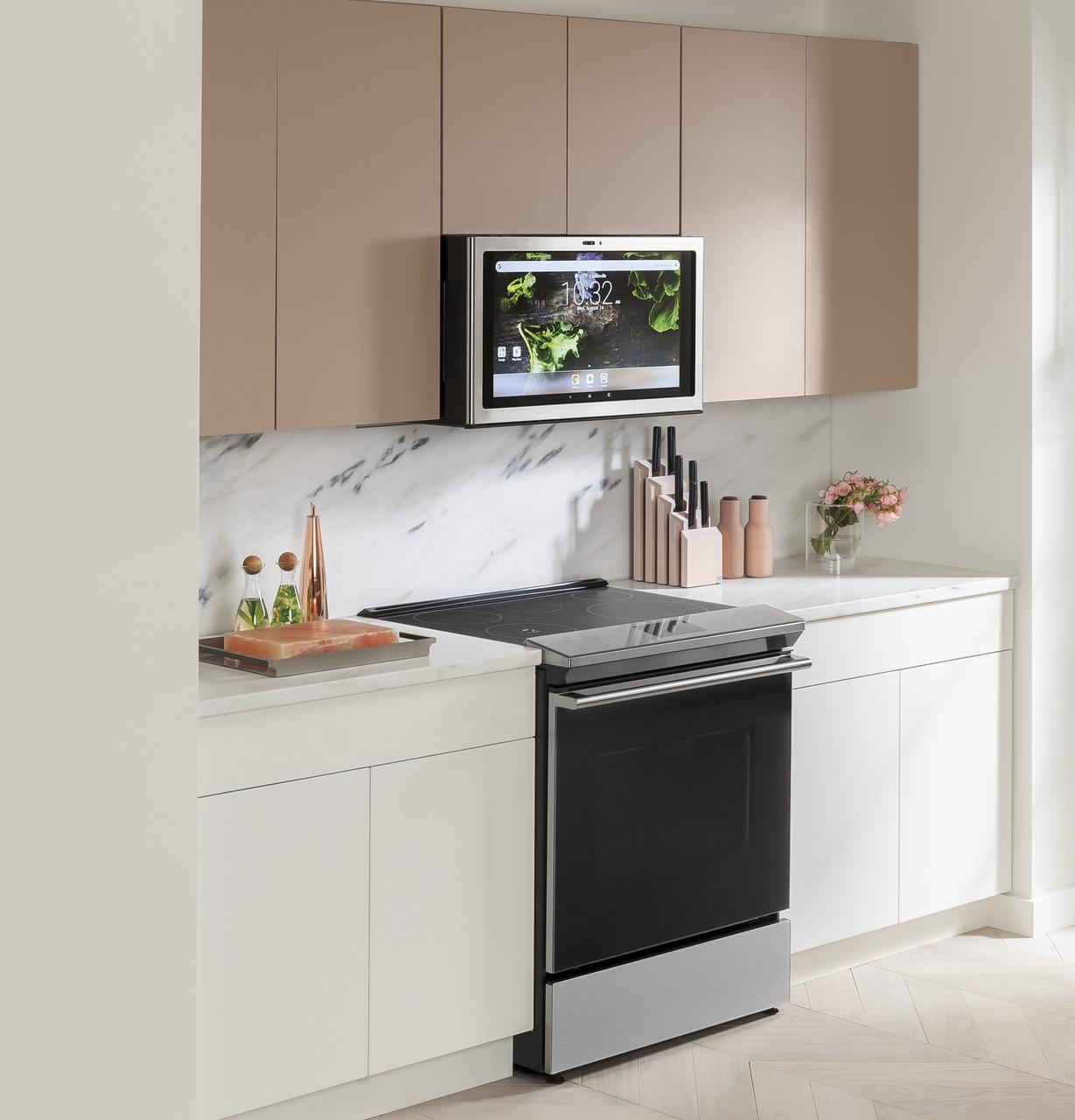 Cafe CHS90XM2NS5 CAF(EBACK)™ 30" Smart Slide-In, Front-Control, Induction and Convection Range with In-Oven Camera in Platinum Glass