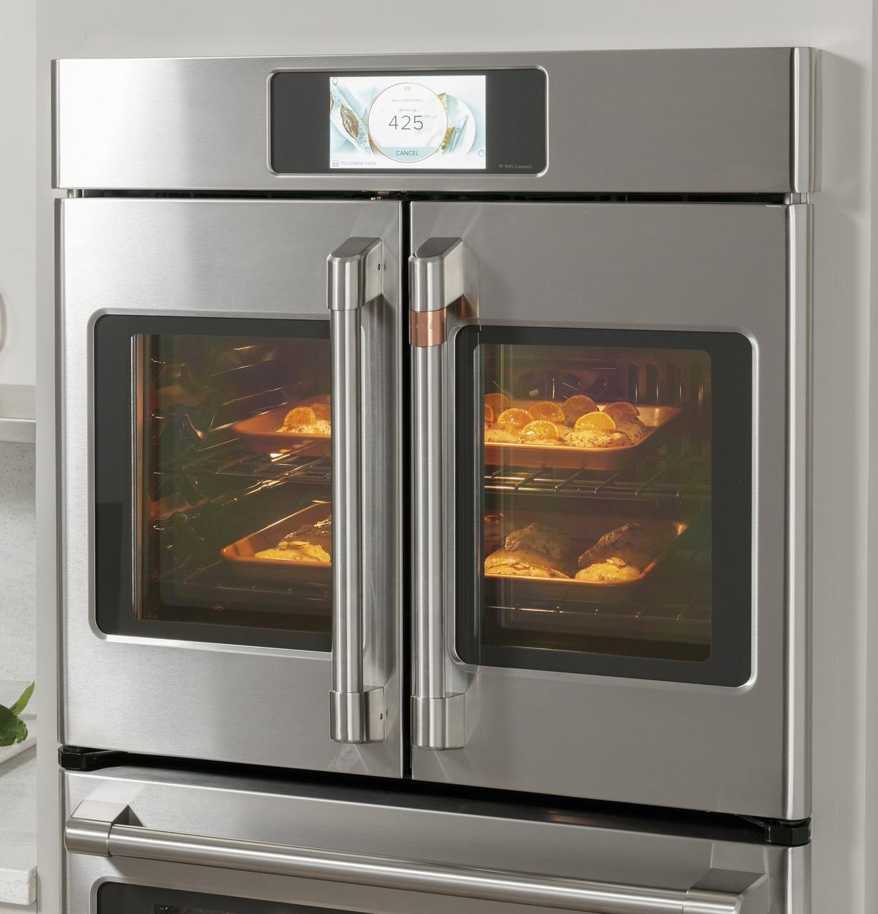 Cafe Caf(eback)™ Professional Series 30" Smart Built-In Convection French-Door Single Wall Oven