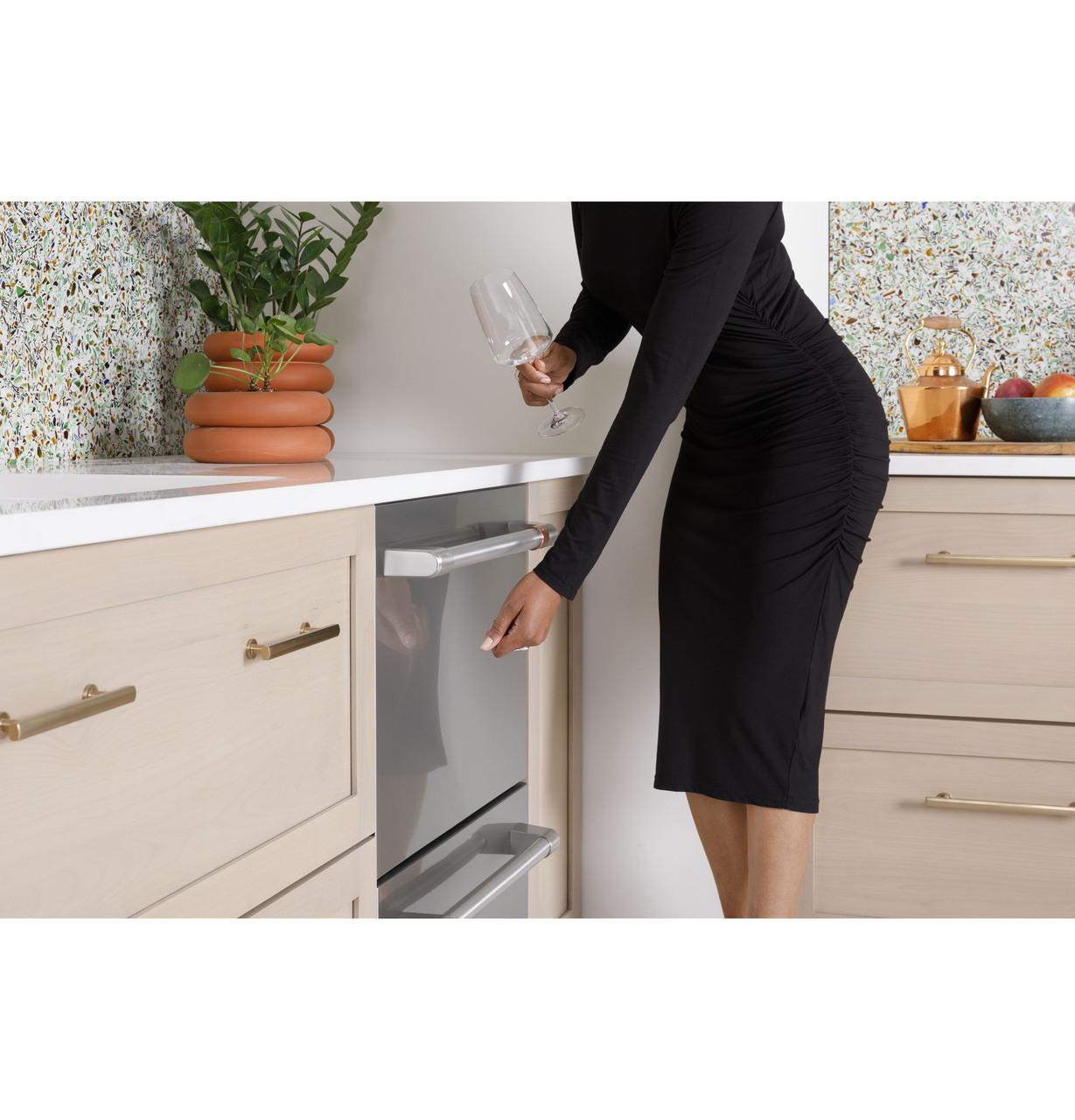 Cafe Caf(eback)™ Dishwasher Double Drawer