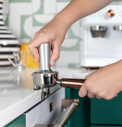 Cafe C7CESAS4RW3 CAF(EBACK)™ BELLISSIMO Semi Automatic Espresso Machine + Frother