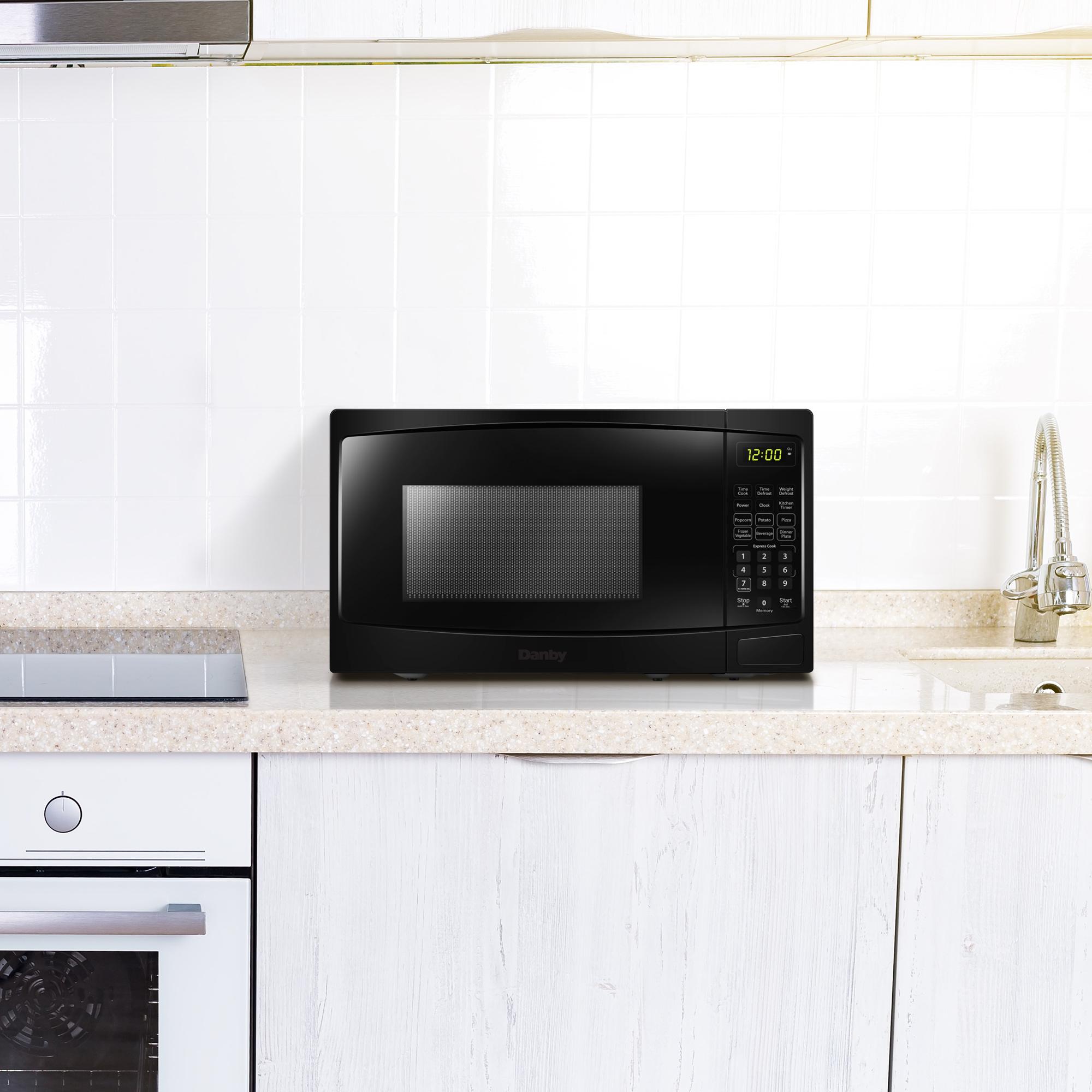 Danby 0.9 cu. ft. Countertop Microwave in Black