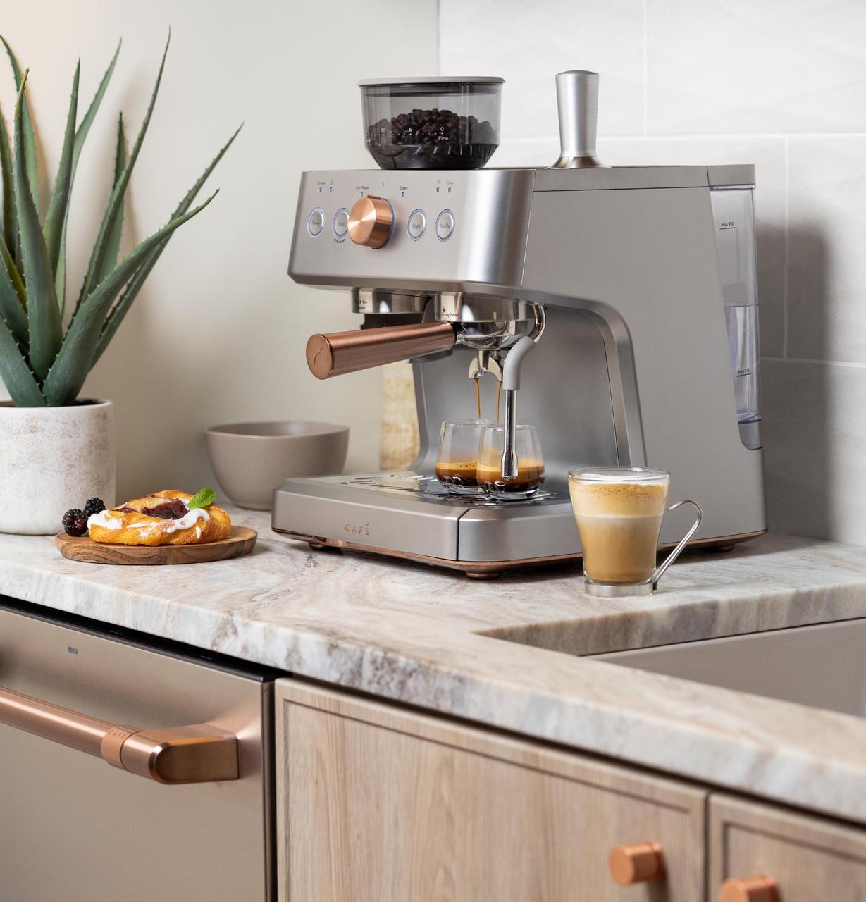 Cafe C7CESAS2RS3 CAF(EBACK)™ BELLISSIMO Semi Automatic Espresso Machine + Frother