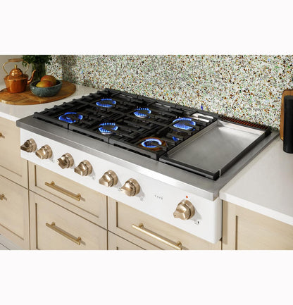 Cafe CGU486P3TD1 CAF(EBACK)™ 48" Commercial-Style Gas Rangetop with 6 Burners and Integrated Griddle (Natural Gas)