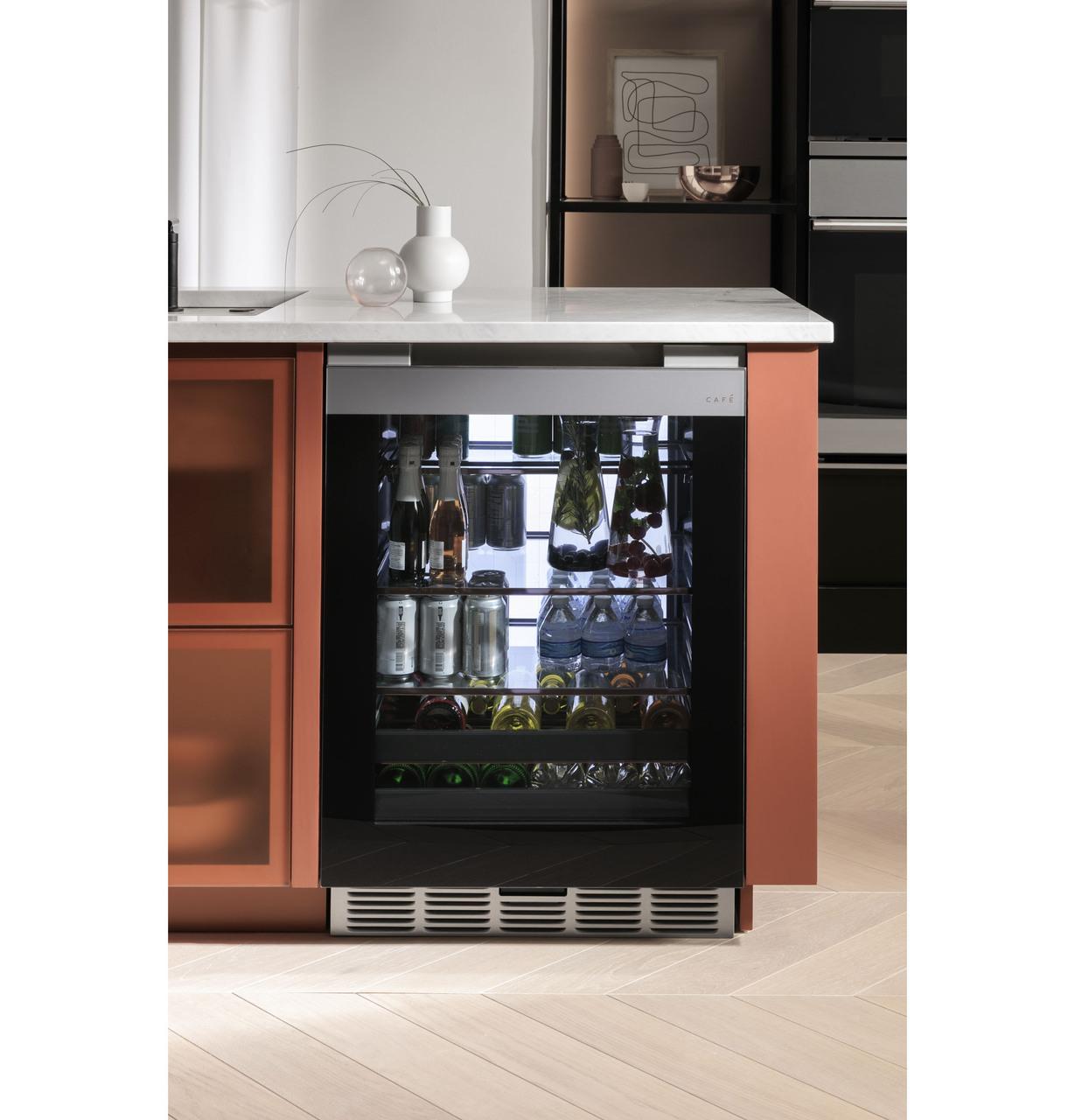 Cafe CCR06BM2PS5 CAF(EBACK)™ Beverage Center in Platinum Glass