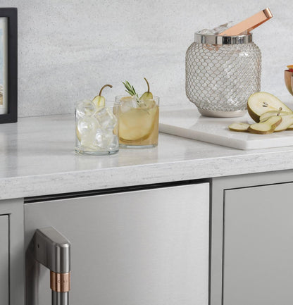 Caf(eback)™ Ice Maker Door Kit
