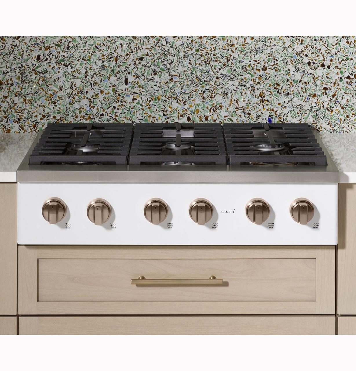 Cafe CGU366P3TD1 CAF(EBACK)™ 36" Commercial-Style Gas Rangetop with 6 Burners (Natural Gas)
