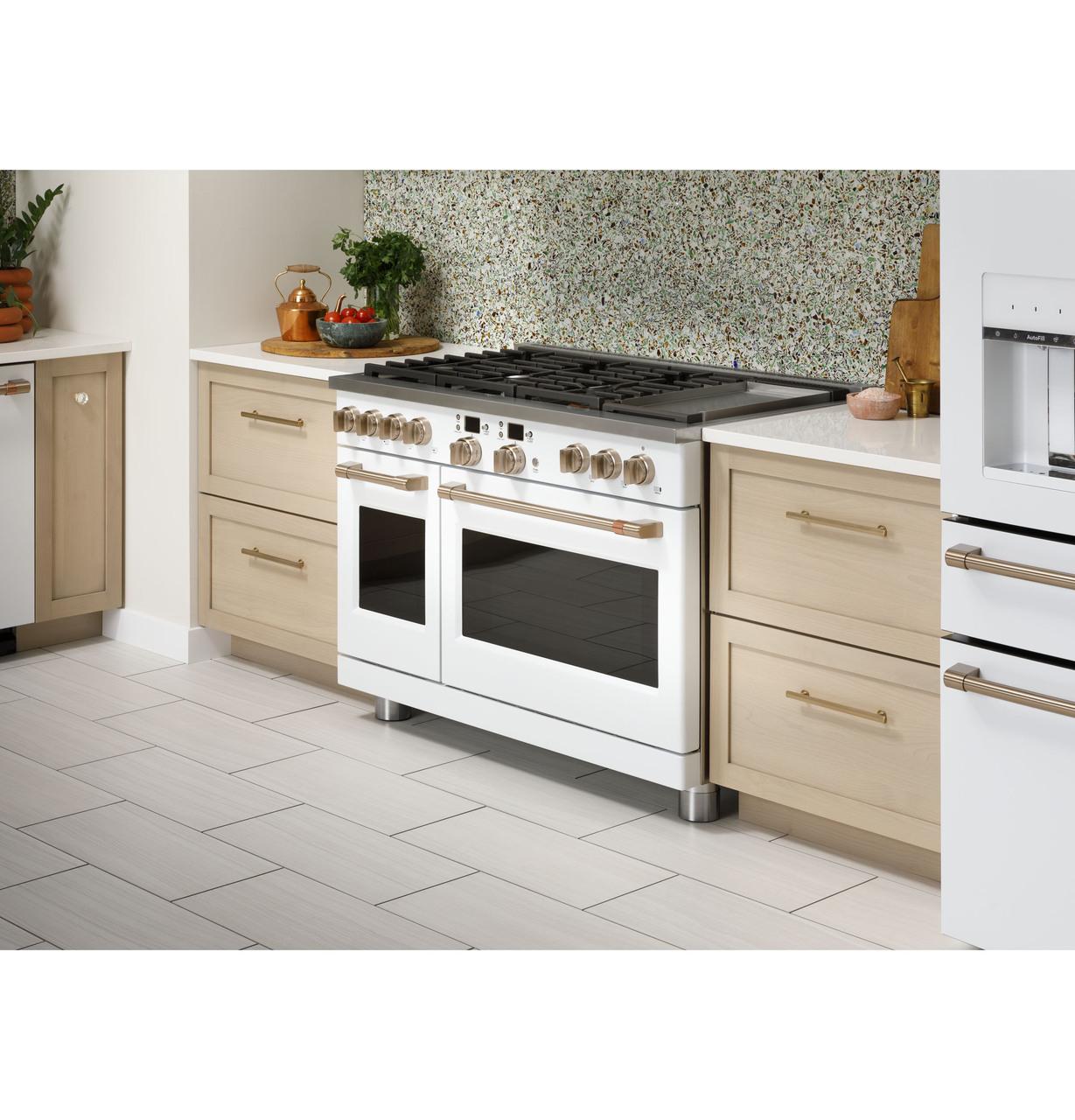 Cafe C2Y486P4TW2 CAF(EBACK)™ 48" Smart Dual-Fuel Commercial-Style Range with 6 Burners and Griddle (Natural Gas)