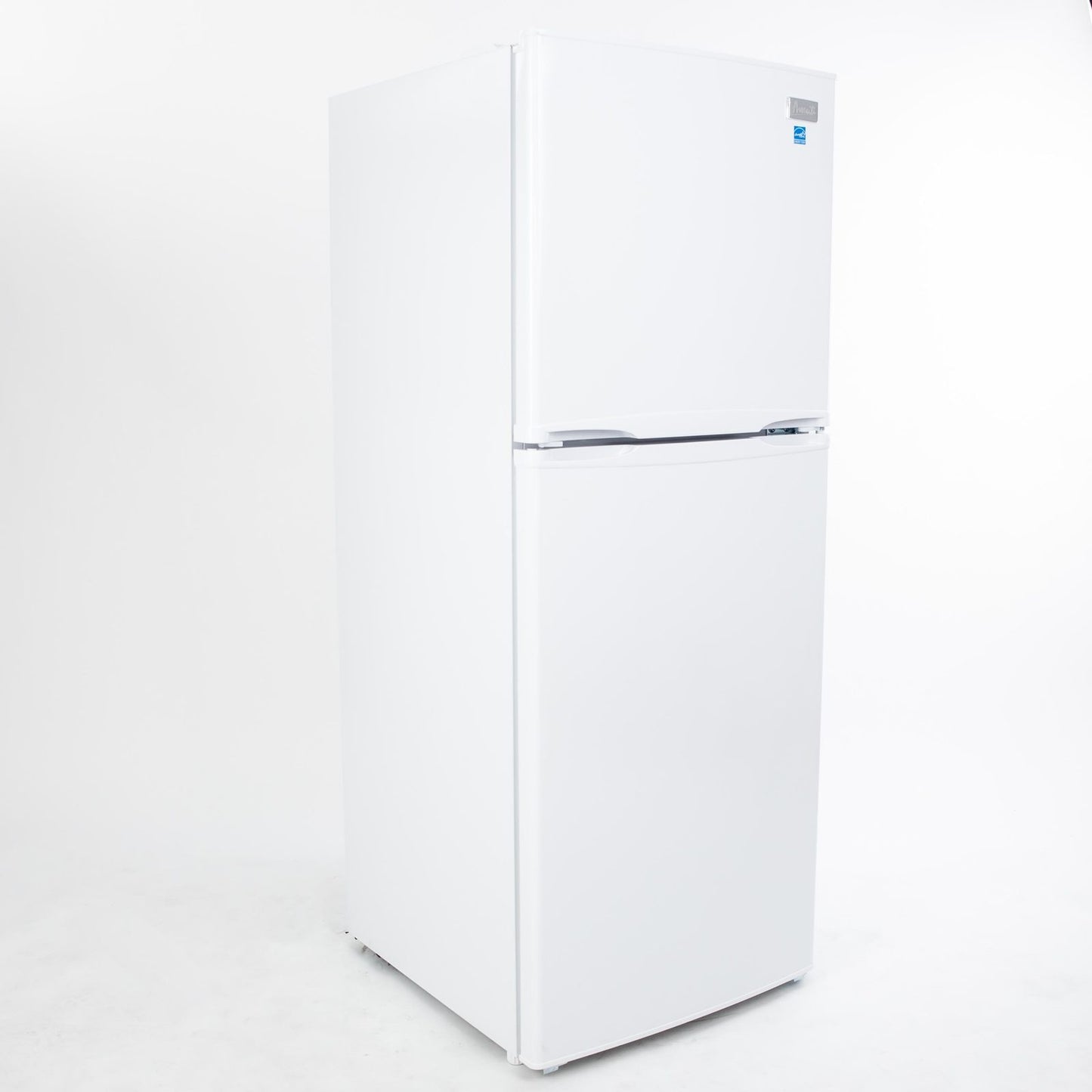 FF7B0W Avanti 7.0 Cu. Ft. Apartment Size Refrigerator - White