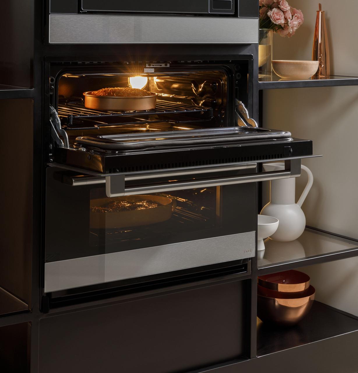 Cafe CTS92DM2NS5 CAF(EBACK)™ 30" Duo Smart Single Wall Oven in Platinum Glass