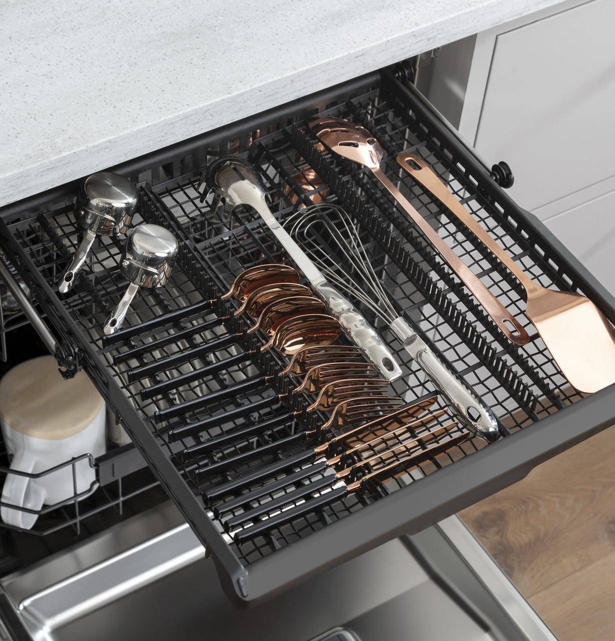 Cafe Caf(eback)™ ENERGY STAR® Stainless Steel Interior Dishwasher with Sanitize and Ultra Wash